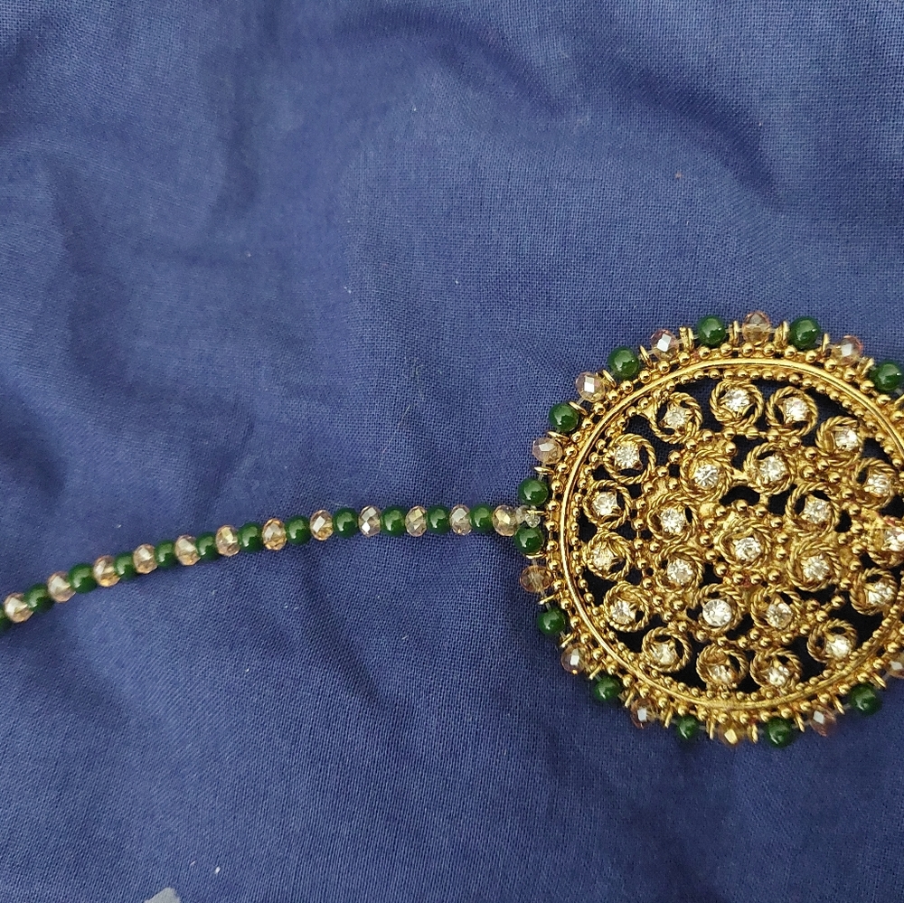 Green and golden indian/Pakistani tika